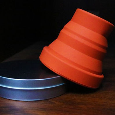Harmonica 2 Chop Cup Red (Silicon) by Leo Smetsers - Trick